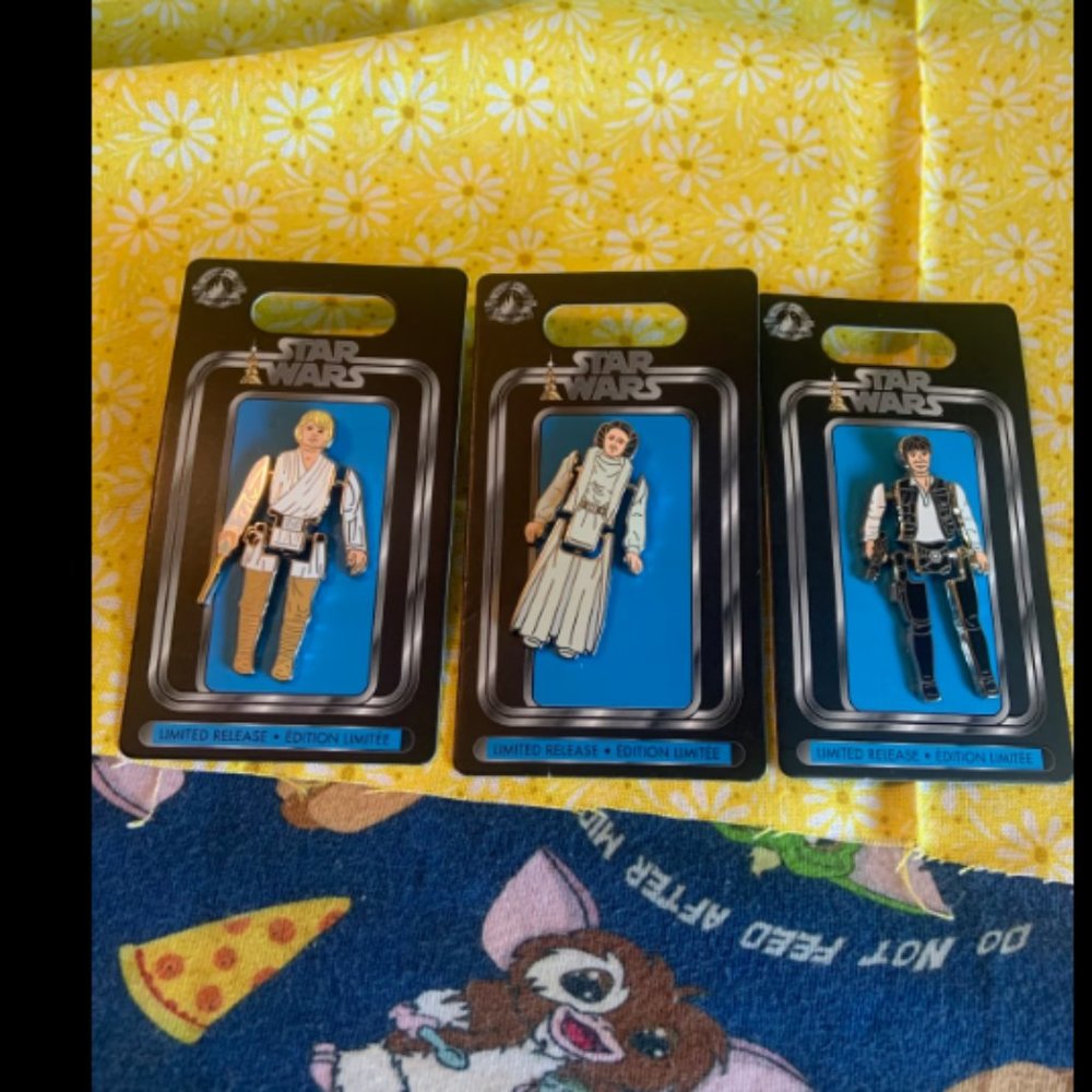 Disney Parks Action Figure Pin, Star Wars NWT